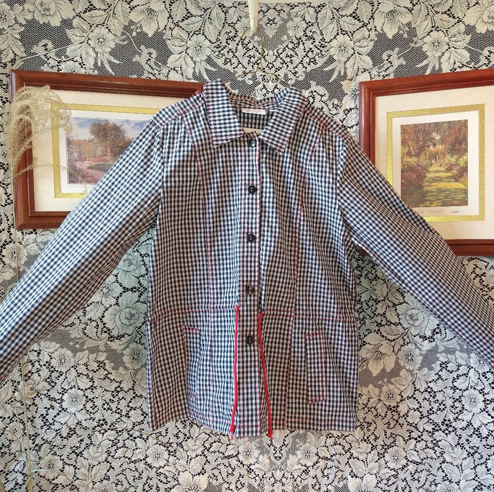 Denim&Co black white gingham pattern shirt long sleeves button up with red seams